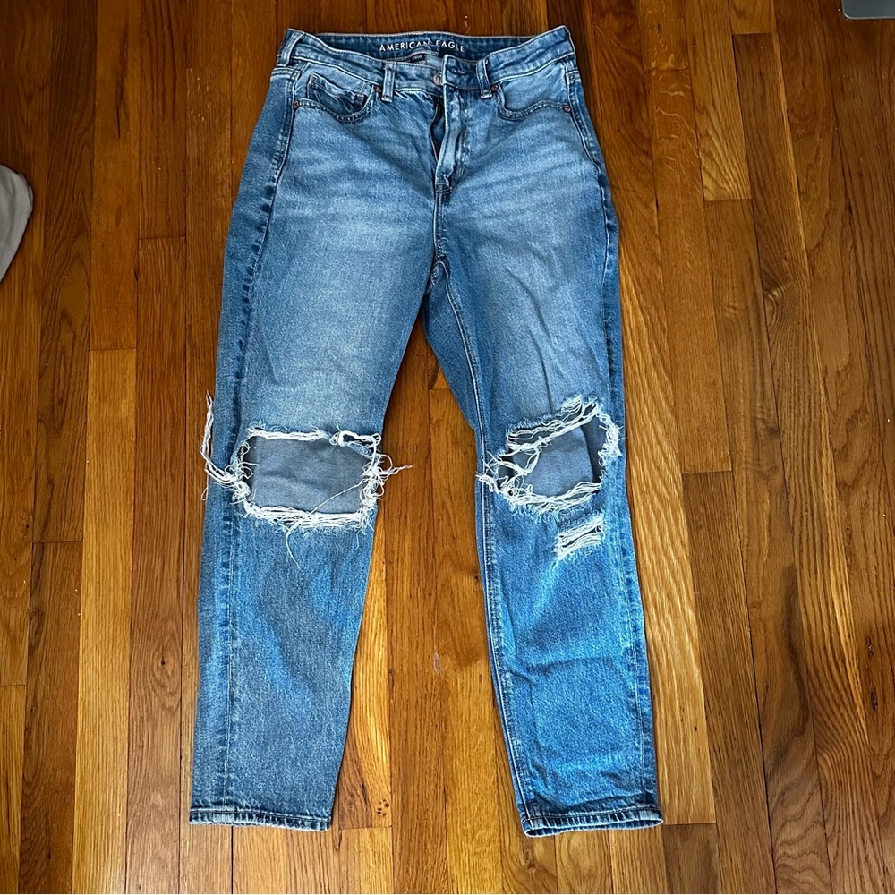 American eagle mom jeans